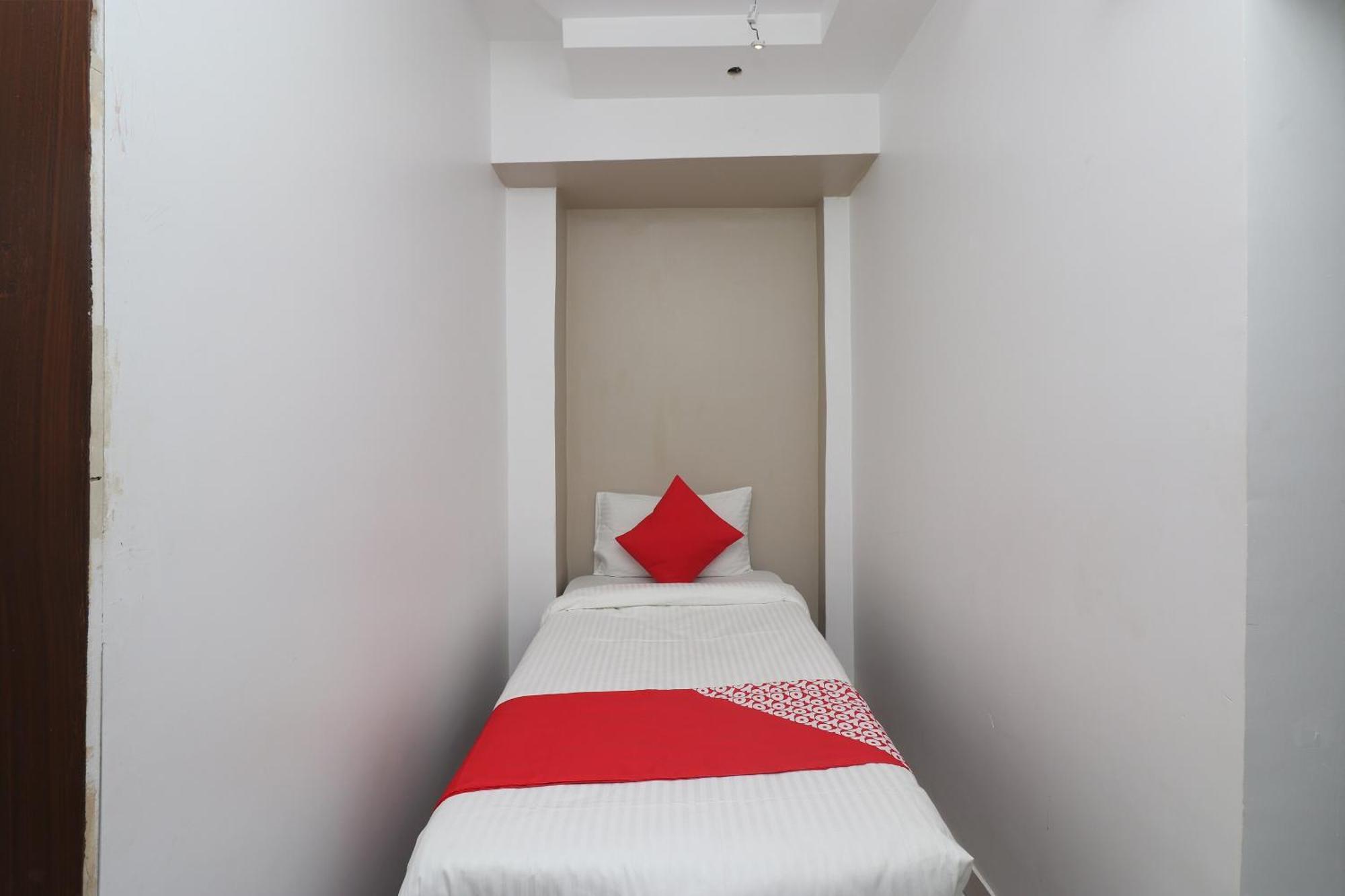 Hotel O Swastik Resort Colonelganj Екстер'єр фото
