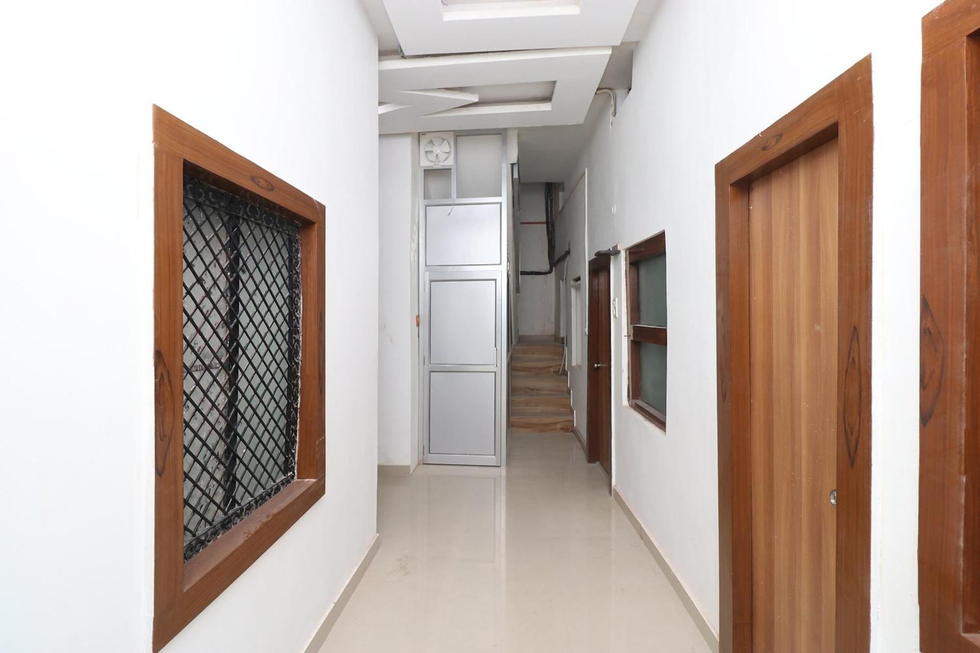 Hotel O Swastik Resort Colonelganj Екстер'єр фото