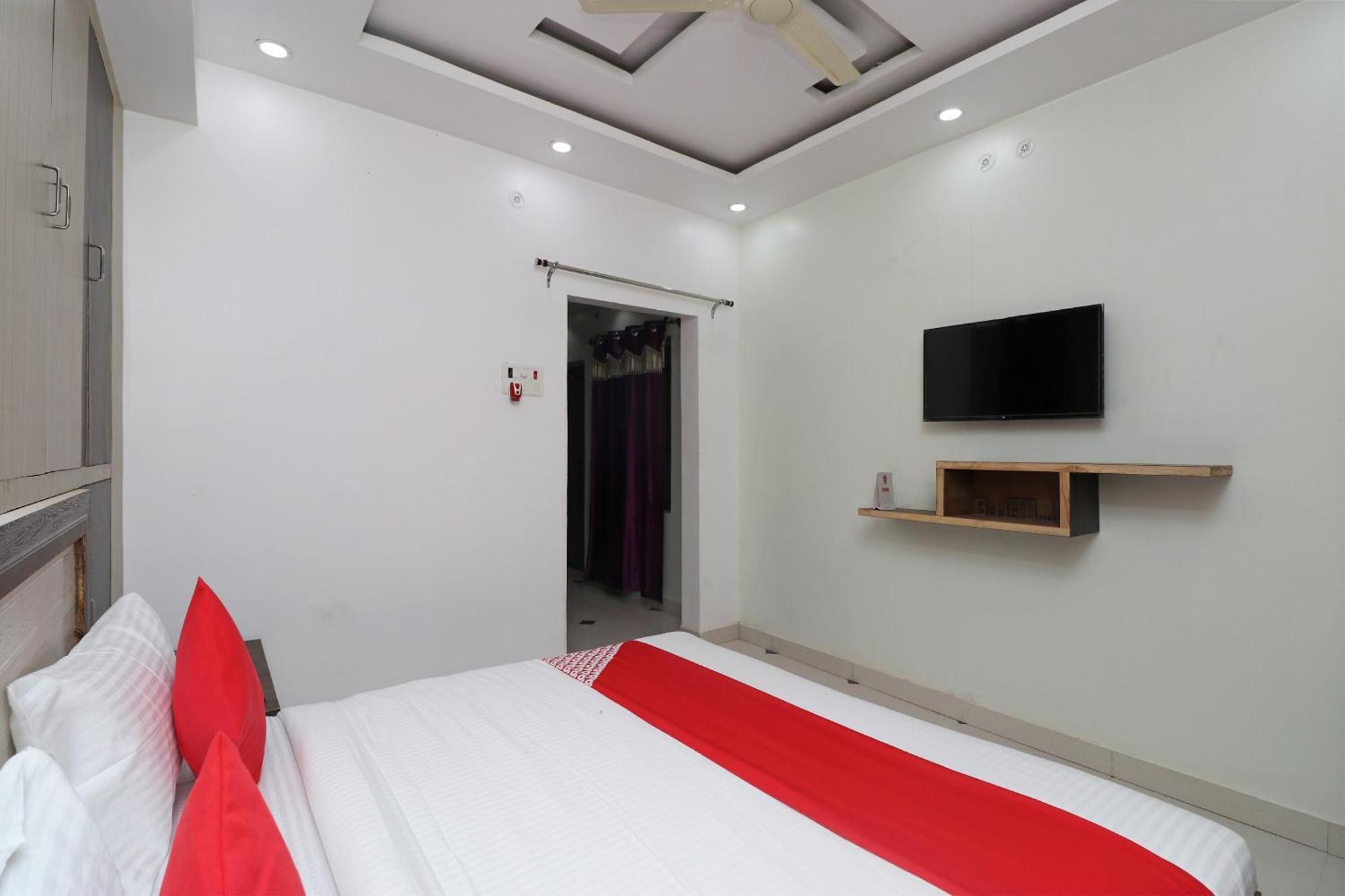 Hotel O Swastik Resort Colonelganj Екстер'єр фото